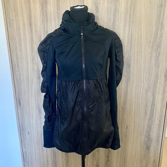 Lululemon Super Tracker Jacket - Picture 2 of 10